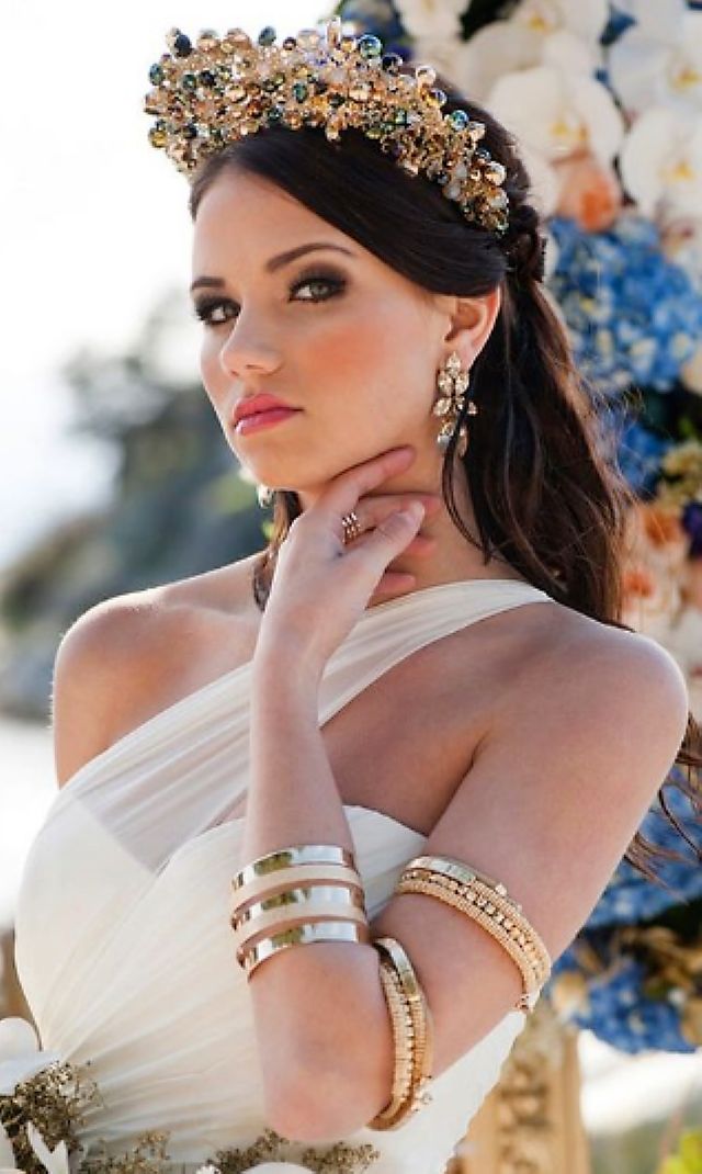 Greece wife